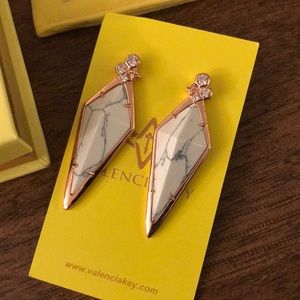 Valencia Key Earrings White Marble Rose Gold